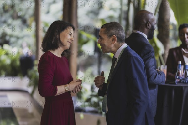 (L-R) Annalena Baerbock (Buendnis 90 Die Gruenen), Bundesaussenministerin, und Prof. Ugur Sahin,