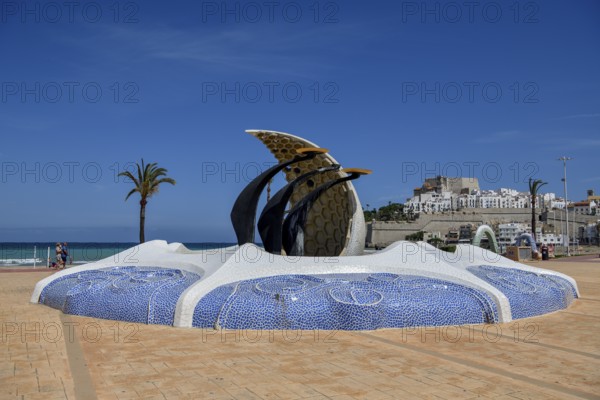 Octopus monument at the promenade of Peñíscola, province of Castellón, Costa del Azahar, region of