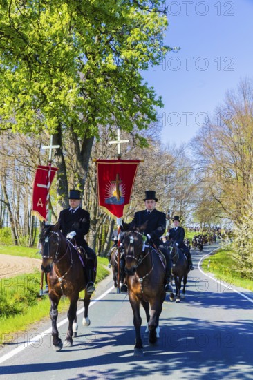 Every year at Easter there are about 5 processions in Lusatia, each with about 200 riders. The