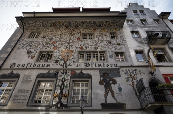 Facade painting, historic restaurant, Zunfthaus zu Pfistern, Old Town, Lucerne, Switzerland, Europe