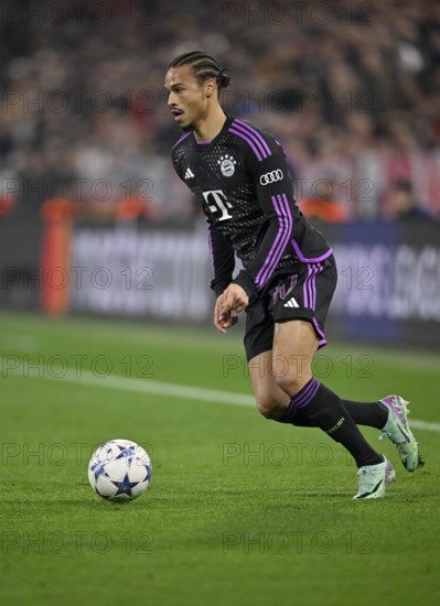 Leroy Sané FC Bayern München FCB (01) on the ball, Champions League, Allianz Arena, Munich, Bayern,