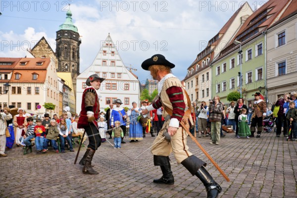 Pirna the members of the association Der Retter playfully re-enact the invasion of the Swedes in