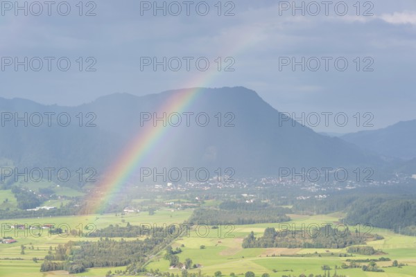 Panorama from the Grünten over the Illertal with rainbow to Immenstadt, behind it the Mittagberg,