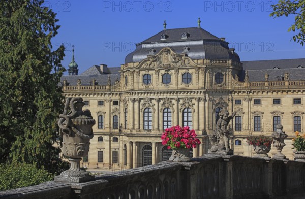 The Würzburg Residenz, putti on the bastion, park side, UNESCO World Heritage Site, Würzburg, Lower