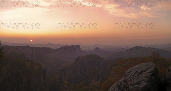 View from the Carola rock into the Schrammstein area in the back of Saxon Switzerland