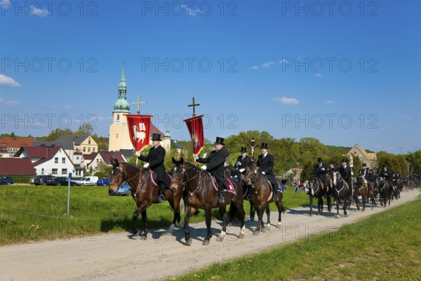 Every year at Easter there are about 5 processions in Lusatia, each with about 200 riders. The