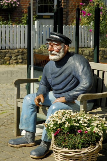 Wooden figure 'Sailor', Bank, Nebel, Amrum, Schleswig-Holstein, Germany, Europe