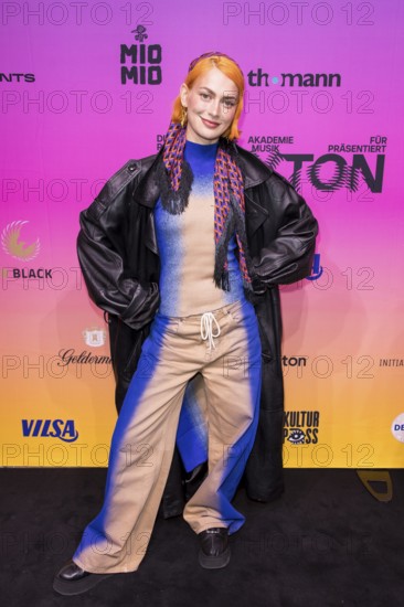 Alli Neumann on the red carpet in front of the Polyton 2024 award ceremony in Berlin's Atelier