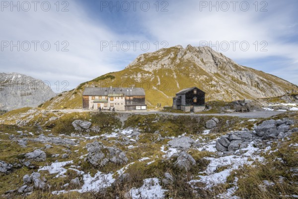 Lamsenjochhütte in autumn, Karwendel, Tyrol, Austria, Europe