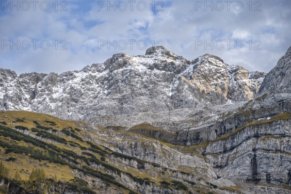 Rocky, steep summit of the Schafkarspitze, Karwendel Mountains, Alpenpark Karwendel, Tyrol,