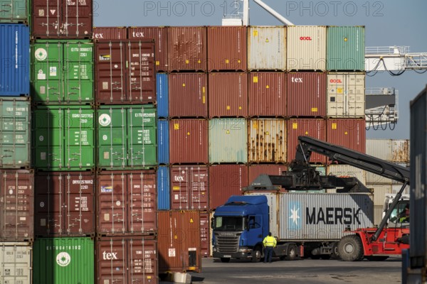 Port of Duisburg Ruhrort, DeCeTe, Duisburger Container-Terminal, container loading, loading and
