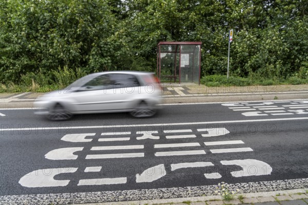 Bus shelter, bus stop Schalloh, in the countryside, Sauerland, near Soest-Bergede, country road