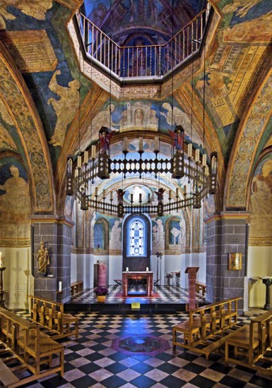 St. Maria and Clemens, Romanesque double church, lower church, view into the choir with ceiling