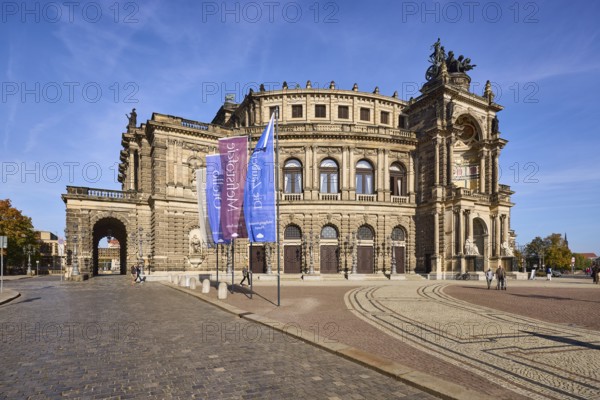 Semperoper, Opera House of the Dresden State Opera, architectural style neo-renaissance, flags on