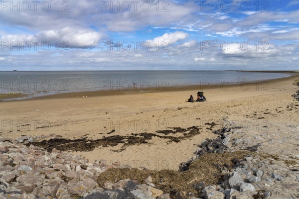 Holmer Siel beach and coast, Nordstrand peninsula, North Friesland district, Schleswig-Holstein,