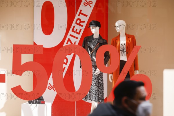 Essen, North Rhine-Westphalia, Germany - Discount battle in the corona crisis, Retail sales in