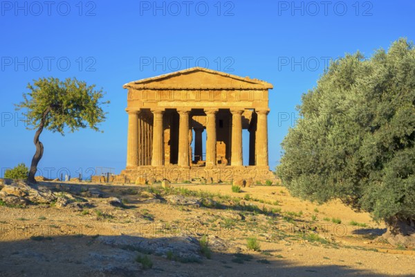 Temple of Concordia, Valley of the Temples, Agrigento, Sicily, Italy, Europe