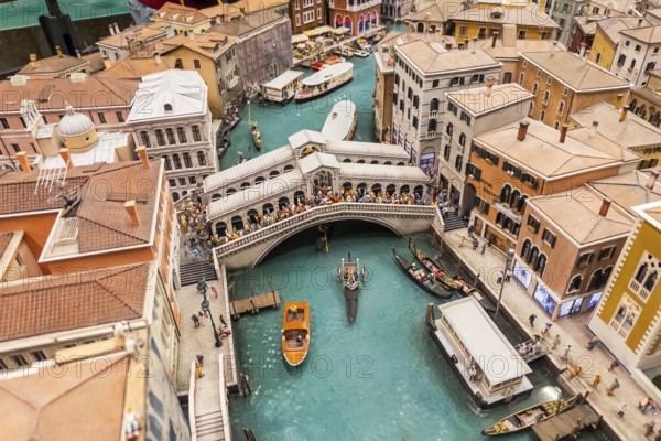 The Rialto Bridge in Venice as a representation with miniature figures