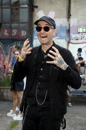 Mark Benecke at the opening of the Tim Burton exhibition in the Radsetzerei on the RAW site in