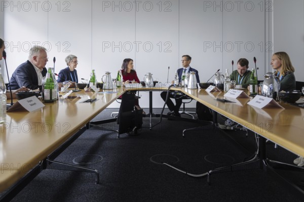 Annalena Bärbock (Alliance 90/The Greens), Federal Foreign Minister and Director General Peter