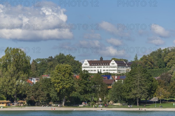Immenstaad on Lake Constance, Hersberg Castle, vineyard, lakeside, beach, holidaymakers,