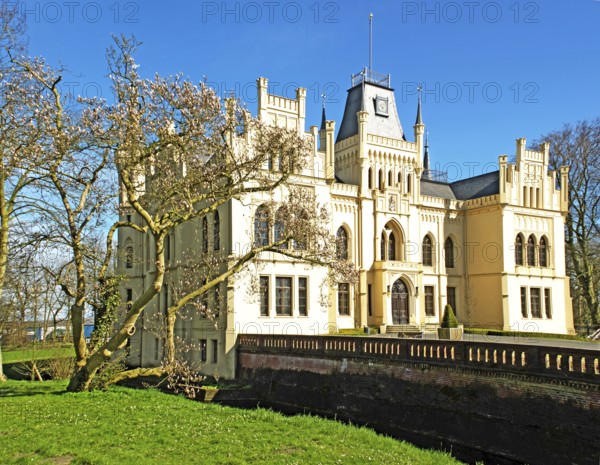 Evenburg Castle, moated castle, Leer, East Frisia, Lower Saxony, Germany, Europe