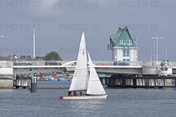 Bascule bridge, sailing boat, Kappeln, Schlei, Schleswig-Holstein, Germany, Europe