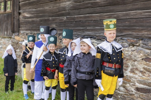 Minister President Michael Kretschmer visits Schneeberg on the occasion of the Mountain Dispute Day