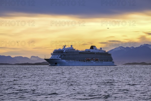 Ushuaia, Tierra del Fuego, Argentina, cruise ship Viking Jupiter in the evening sun in the Beagle