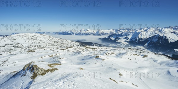 Hahnenköpfle, 2085m, Gottesacker plateau, Kleinwalsertal, Vorarlberg, Austria, behind it the Allgäu