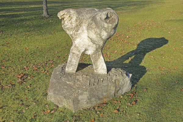 Sculptures Jura Diptera by Christoph Traub 2019, stone sculpture, marble, modern art, abstract art,