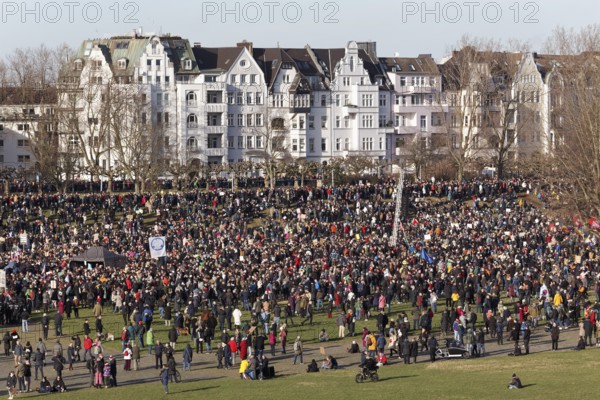Major demonstration against right-wing extremism and AfD on 27 January 2024 in Düsseldorf, main