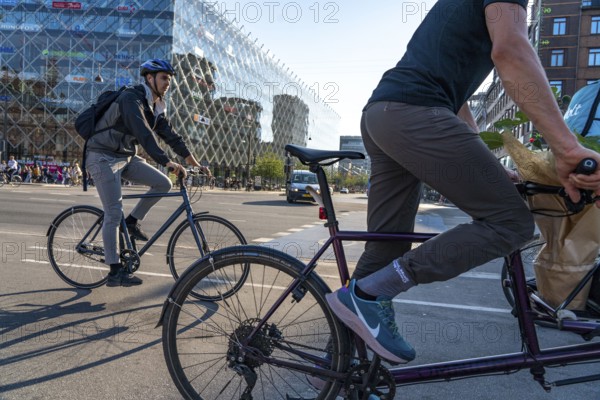 Cyclists on cycle paths, Radhuspladsen, City Hall Square, H.C. Andersen's Boulevard, in the city