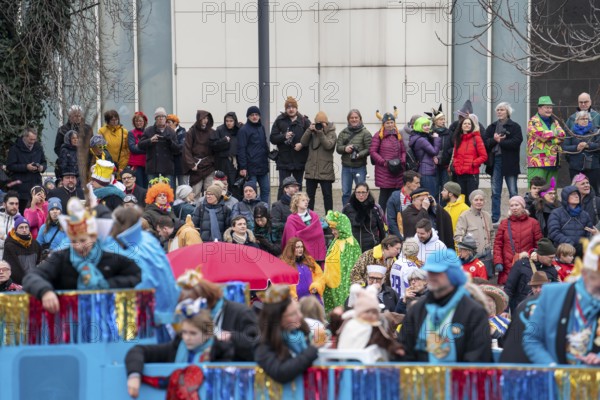 Rose Monday parade in Düsseldorf, themed floats of carnival societies and other participants in the