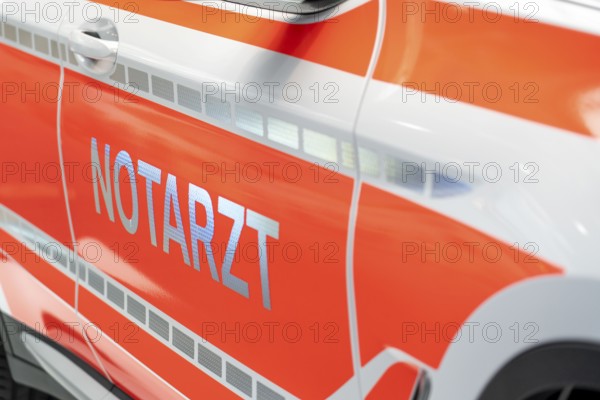 Emergency doctor vehicle, inscription on the door