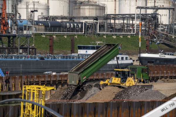 Duisport, Ruhrort harbour, coal island, conversion of the old port area into Europe's largest