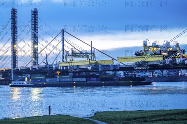 New construction of the Neuenkamp motorway bridge on the A40, over the Rhine near Duisburg, shortly