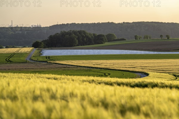 View over the Ruhr valley, to the south, from Mülheim an der Ruhr, in the direction of