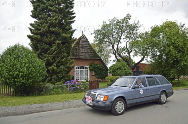 Europe, Germany, Lower Saxony, Lower Elbe Classics, classic car tour, Mercedes-Benz 230 TF, model