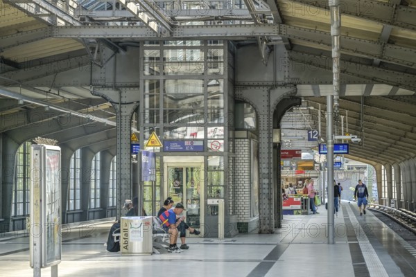 Westkreuz S-Bahn station, Charlottenburg, Berlin, Germany, Europe