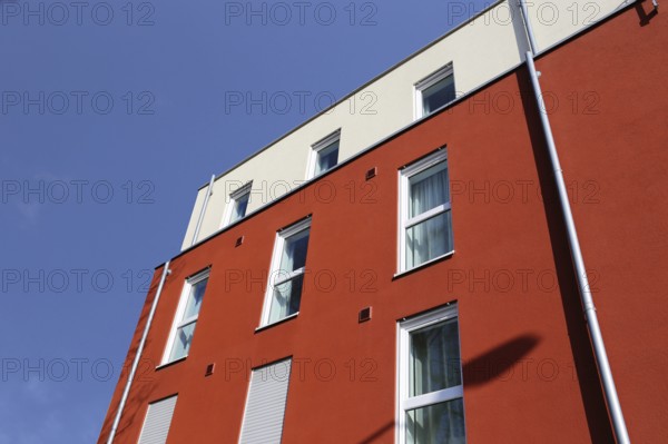 Residential building with modern facade painting (Building with modern facade painting) Speyer,