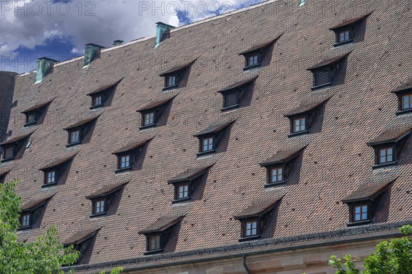 Dormer windows of the historic toll hall, built 1498-1502, former granary, Hallplatz 2, Nuremberg,