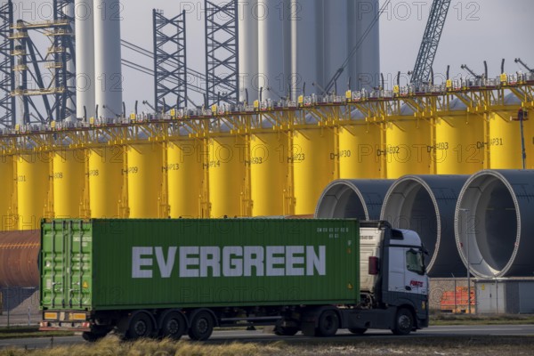 SIF Offshore Foundaitons, production of foundations for offshore wind turbines, the wind turbines