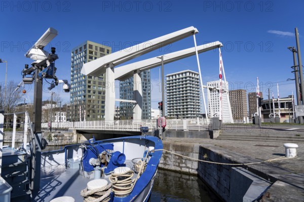 Kattendijkdok, harbour basin, with Lodenbrug bridge, old harbour district, Het Eilandje of Antwerp,