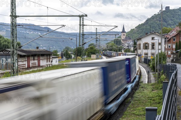 Upper Middle Rhine Valley, railway line on the right bank of the Rhine, goods train line, up to 400
