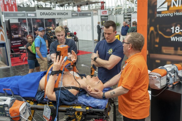 Device for automatic resuscitation after cardiac arrest, Interschutz 2022 trade fair in Hanover,