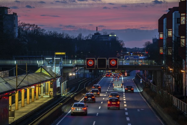 A40 motorway, Ruhrschnellweg, Savignystrasse underground station, ETEC Essen, North