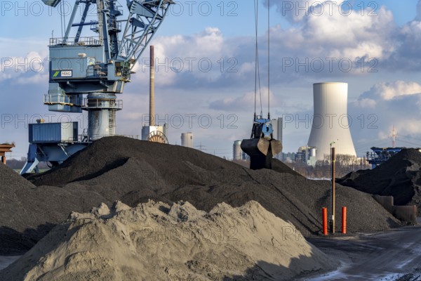 The NIAG Rhine port in Rheinberg-Orsoy, unloading of cargo ships with imported coal, then loading