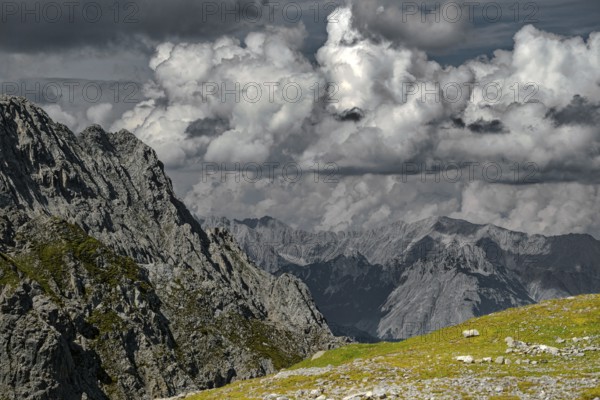 Dramatic weather mood, At the Hafelekar, View from the Karwendelblick of the Innsbruck Nordkette to