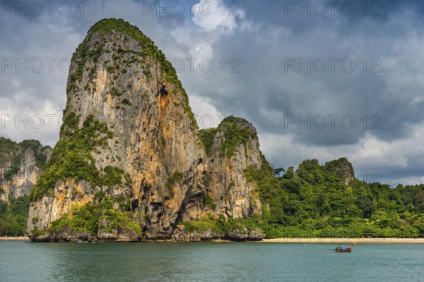 Island landscape near Krabi, stormy sky, thunderstorm, cloudy, weather, sky, storm clouds, nature,